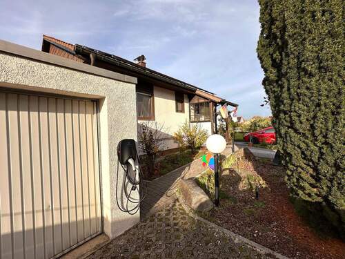 Garage - 4 Zimmer Bungalow zum Kaufen in Biblis