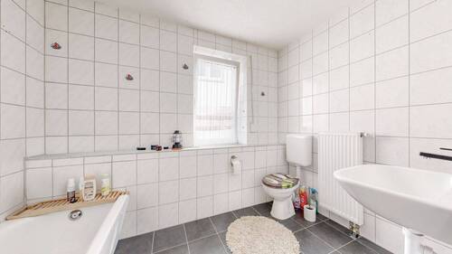 Badezimmer OG Perspektivwechsel WE 1 - 