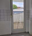 Küche mit Balkon - 2 Zimmer Etagenwohnung zur Miete in Leipzig