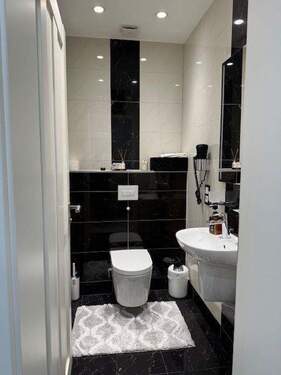 2. Sanitärbereich B. 2.jpg - 