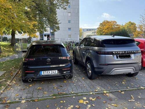 2 Aussenstellplätze-2 - 