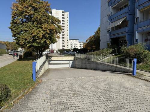 Einfahrt TG - 1 Stellplatz - 