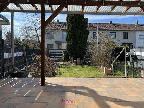 Vom Wohnzimmer auf die Terrasse und in den Garten: herrlich! - 