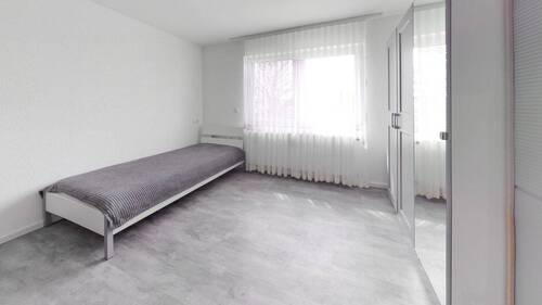 Geräumiges Schlafzimmer - 