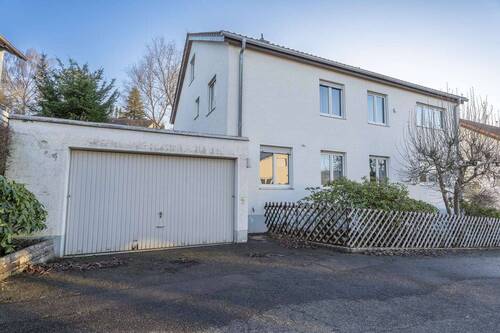 24 - Hausansicht - 