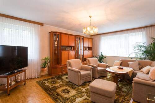 Wohnzimmer - 3 Zimmer Einfamilienhaus zum Kaufen in Berlin / Staaken