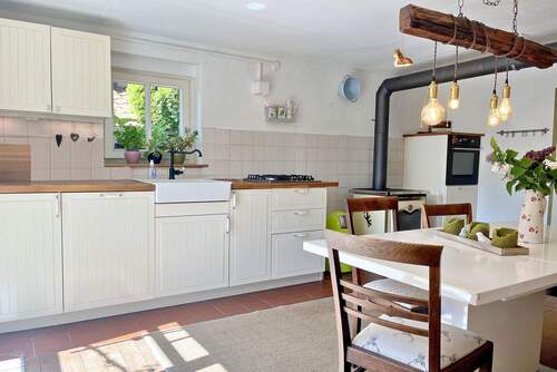 Küche 2, EG - 5 Zimmer Doppelhaushälfte in Beilstein