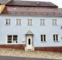 Historisches Stadthaus mit Charme und Innenhof liebevoll saniertes Zuhause im Herzen von Velburg!