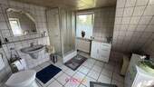 Bad mit Dusche im OG - 
