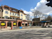 S-Bahnhof um die Ecke - 