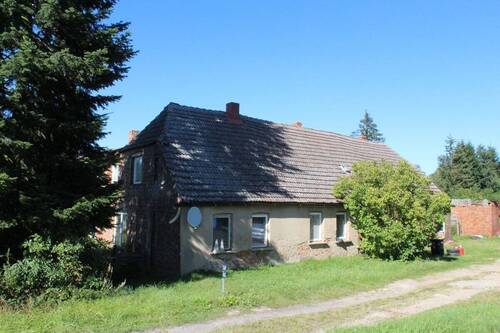 geräumiges Einfamilienhaus - geräumiges Einfamilienhaus vor den Toren der Feldberger Seenlandschaft sucht Handwerker