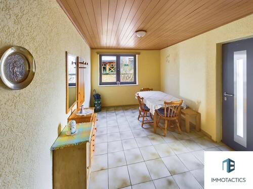 Eingangsbereich - 6 Zimmer Doppelhaushälfte in Eckelsheim