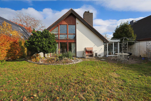 Hausansicht - 5 Zimmer Einfamilienhaus in Norderstedt