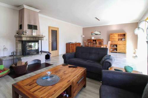 Wohn- und Esszimmer - 