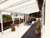 3. Terrasse und Hauseingang - 