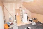 Dachgeschosswohnung, nicht fertig ausgebautes Zimmer - 