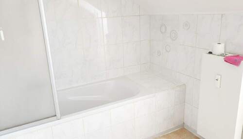 Badewanne 2.OG Mitte - 