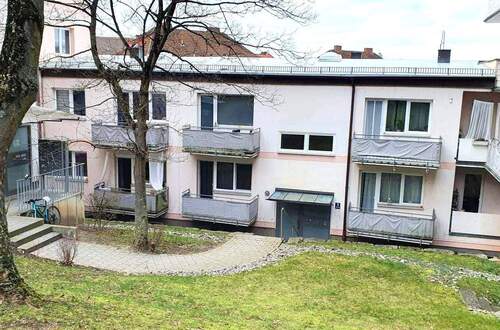 Eingangsseite - 2 Zimmer Etagenwohnung in Würzburg