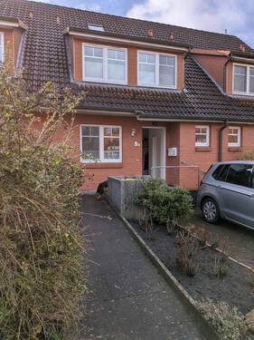 Eingang - **Provisionsfrei** Reihenhaus mit Vollkeller- Elmshorn- ruhige Sackgassenlage