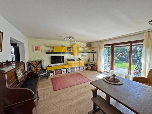 Wohnzimmer EG - 7 Zimmer Einfamilienhaus zum Kaufen in Aurich / Popens