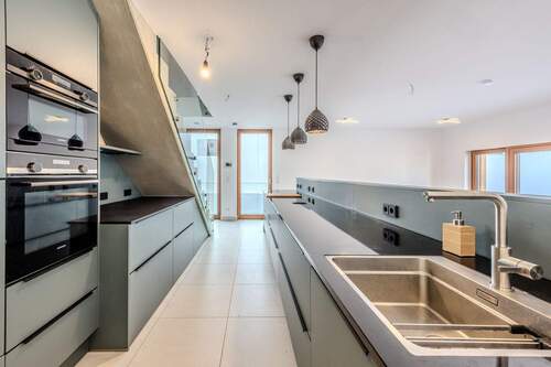 EG: Küche - 5 Zimmer Einfamilienhaus in Griesheim