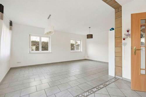 Wohnzimmer - bezugsfrei - 