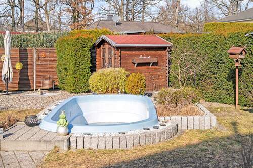 Pool - 5 Zimmer Einfamilienhaus in Eberswalde