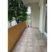 Einziehen & Wohlfühlen - 3 RW mit Einbauküche, Balkon und Stellplatz - Gera Ostviertel