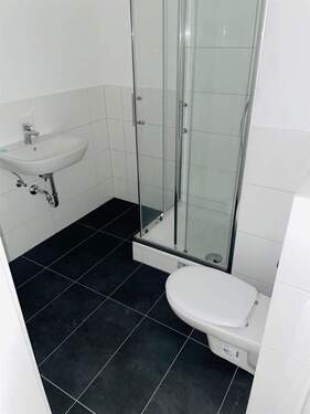 Saniertes Badezimmer - 