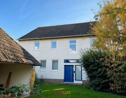 Gartenansicht - Familien- & Investorenchance: Großzügiges Haus mit 3 Eigentumswohnungen