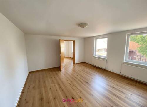 Wohnzimmer - 1 Zimmer Mehrfamilienhaus, Wohnhaus zum Kaufen in Braunschweig