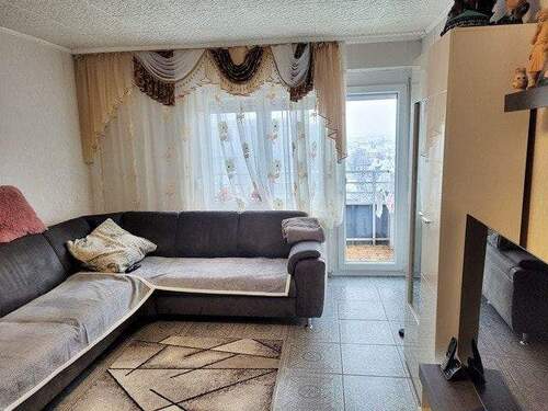 Wohnzimmer - 3 Zimmer Etagenwohnung in Neuburg