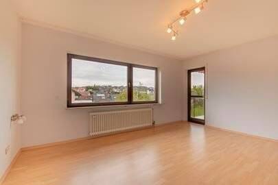 Zimmer 1 mit Balkon OG.jpg - 
