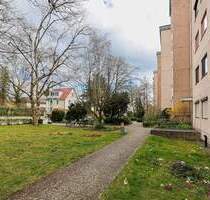 Bezugsfreie Eigentumswohnung mit Aufzug und Balkon in Konstanz-Königsbau