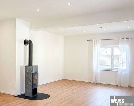 Wohnzimmer - Etagenwohnung mit 144,00 m² in Greußenheim zum Kaufen