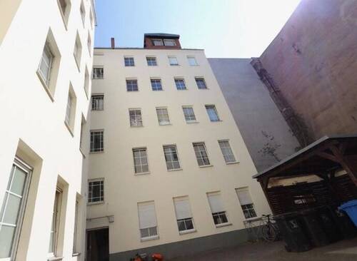 Rückfassade - 1 Zimmer Etagenwohnung in Berlin