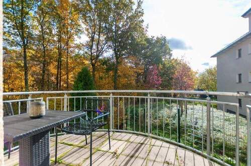 Blick vom Balkon ins Grüne - Freital-Wurgwitz - 1-Zi.-Wohnung mit Südbalkon in schöner Lage