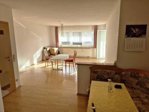 Wohnzimmer - 3 Zimmer Etagenwohnung zum Kaufen in Hildburghausen