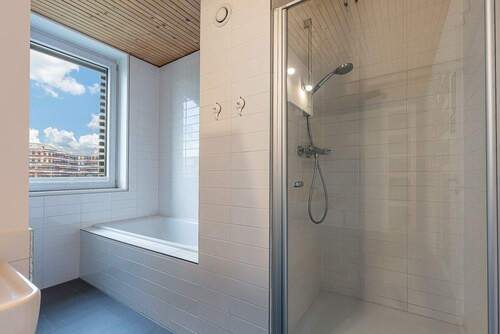 Badezimmer im Dachgeschoss - 