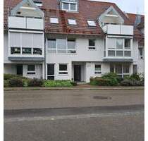 AUCH FÜR ROLLSTUHLFAHRER GEEIGNET! Gepflegte sonnnige 4 12 Zimer EG - Wohnung mit stufenlosem Zugang, gr. Terrasse und TG- Stpl. in Schwaikheim.