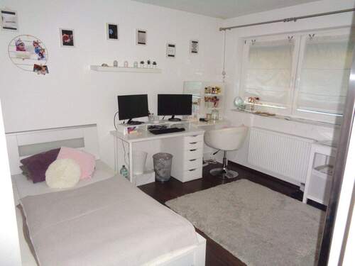 Kinder - / Arbeitszimmer - 