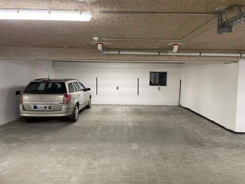 Tiefgaragenstellplatz - 