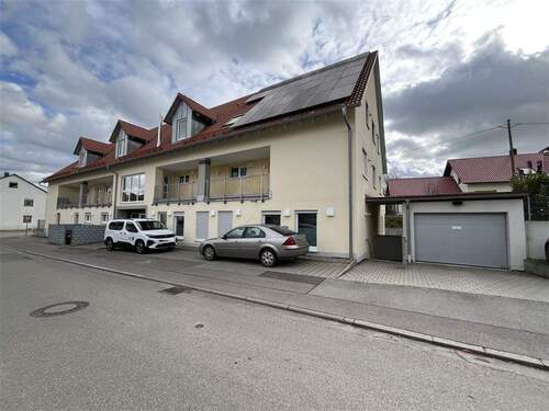 Außenansicht seitlich - 2 Zimmer Etagenwohnung in Offingen