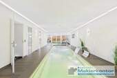 Schwimmbad mit Zugang zur Terrasse EG - 