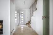 Flur mit Eingang - 