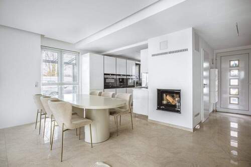 Essbereich mit Kamin - 