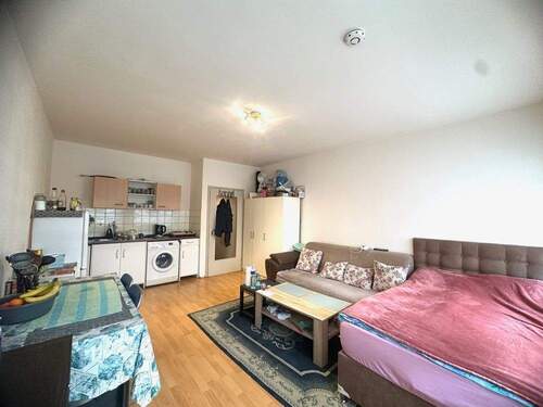 Zimmer - 1 Zimmer Etagenwohnung zur Miete in Mannheim / Neckarau