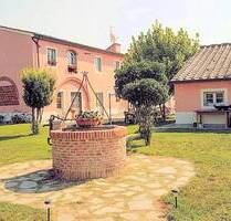 Altopascio ! Renovierter Bauernhauskomplex mit 4 Wohnungen, Park und Pool I Immobilie Toskana