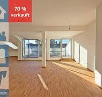 Jetzt zum Einzugspreis & bezugsfertig: Moderne Dachgeschosswohnung mit Loggia in Markt Schwaben