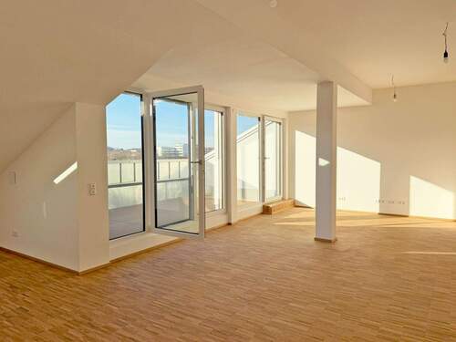 Wohnzimmer Blick zur Terrasse - 3 Zimmer Etagenwohnung in Markt Schwaben